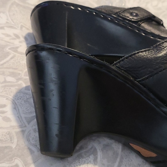 CLEARANCE /Make an offer! Born Mule Wedges sz 9 - Picture 7 of 7